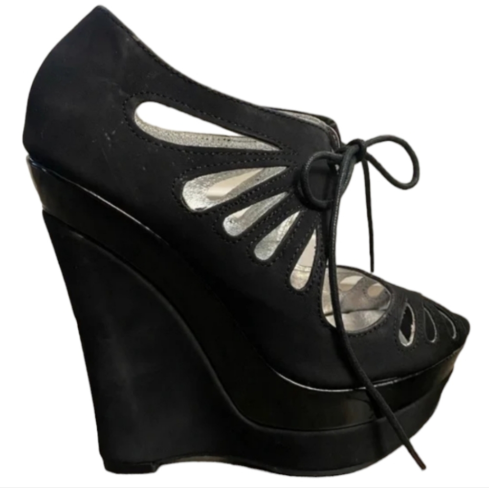 Very Volatile Fly Black Wedge Platform Sz 7